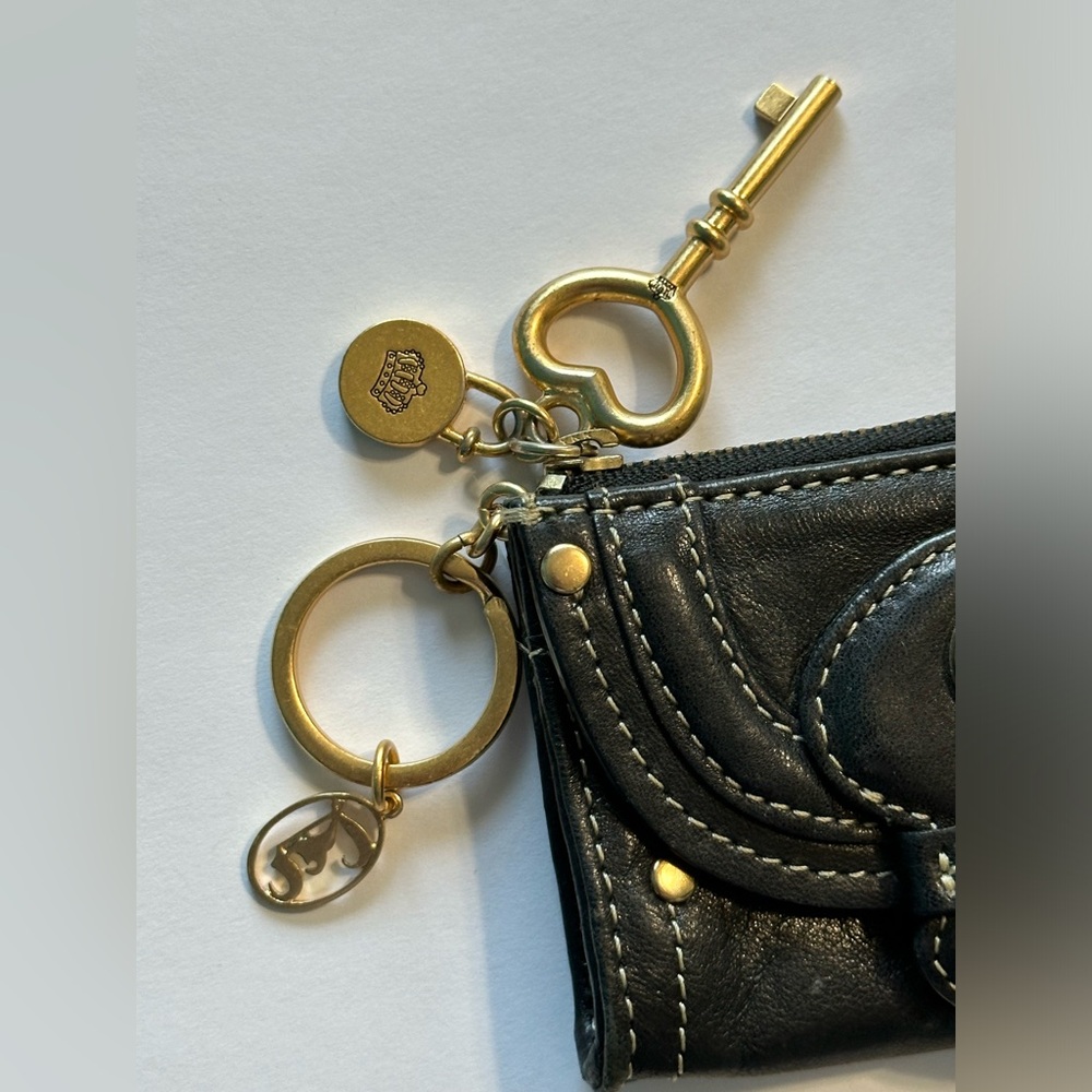 Juicy Couture Vintage Black Leather Keychain Charm Coin Purse Gold Accents - Picture 11 of 13